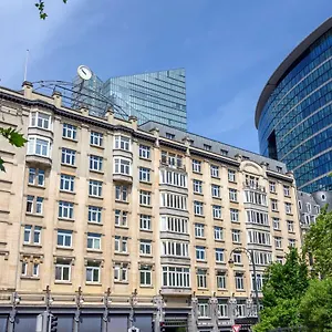 Doubletree By Hilton Brussels בריסל